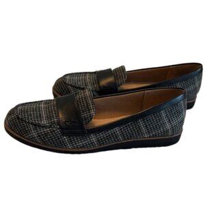 Life Stride Black & Gray Plaid Flats